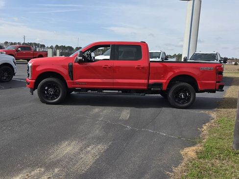 Used 2025 Ford F250 Lariat w/ Black Appearance Package AWD/4WD image 4