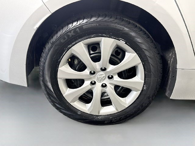 Used 2024 Toyota Corolla LE FWD image 31