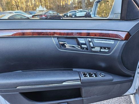 Used 2010 Mercedes-Benz S 400 image 12