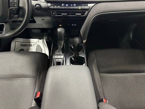 Used 2025 Toyota Camry LE image 40