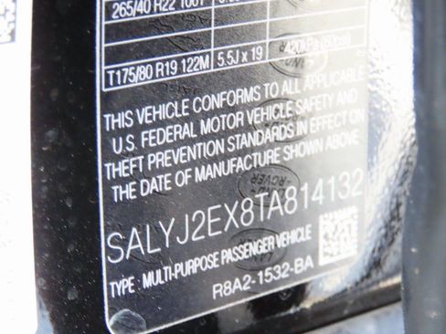 Certified 2026 Land Rover Range Rover Velar S AWD/4WD image 40
