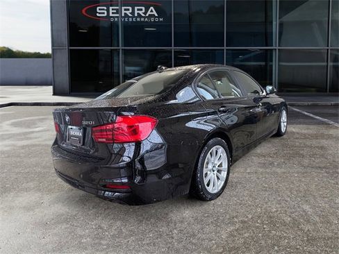 Used 2016 BMW 320i xDrive Sedan image 4