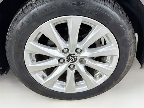 Used 2020 Toyota Camry LE FWD image 36