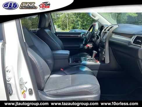 Used 2015 Lexus GX 460 w/ Premium Package AWD/4WD image 15
