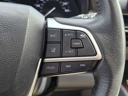 Certified 2024 Toyota Sienna XLE image 33