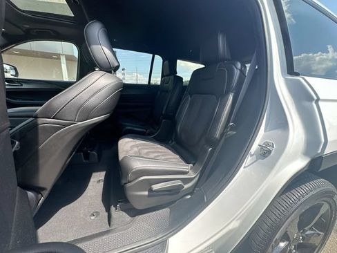 Used 2023 Jeep Grand Cherokee L Laredo AWD/4WD image 24