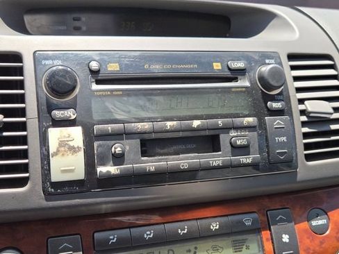 Used 2003 Toyota Camry XLE FWD image 19