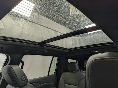 New 2026 Chevrolet Traverse LT image 12