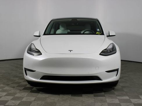 Used 2021 Tesla Model Y Long Range image 2