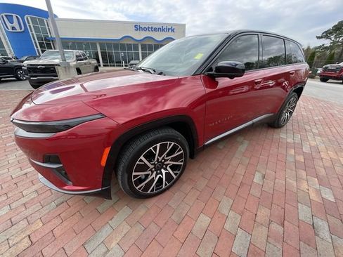 Used 2025 Jeep Wagoneer S Limited AWD/4WD image 27
