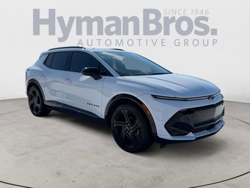 Used 2024 Chevrolet Equinox EV RS w/ Active Safety Package 3 image 1