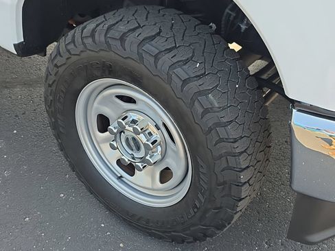 Used 2023 Ford F350 XL w/ Snow Plow Prep Package AWD/4WD image 16