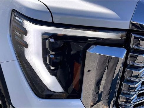 Used 2024 GMC Sierra 3500 Denali w/ Denali Reserve Package image 32