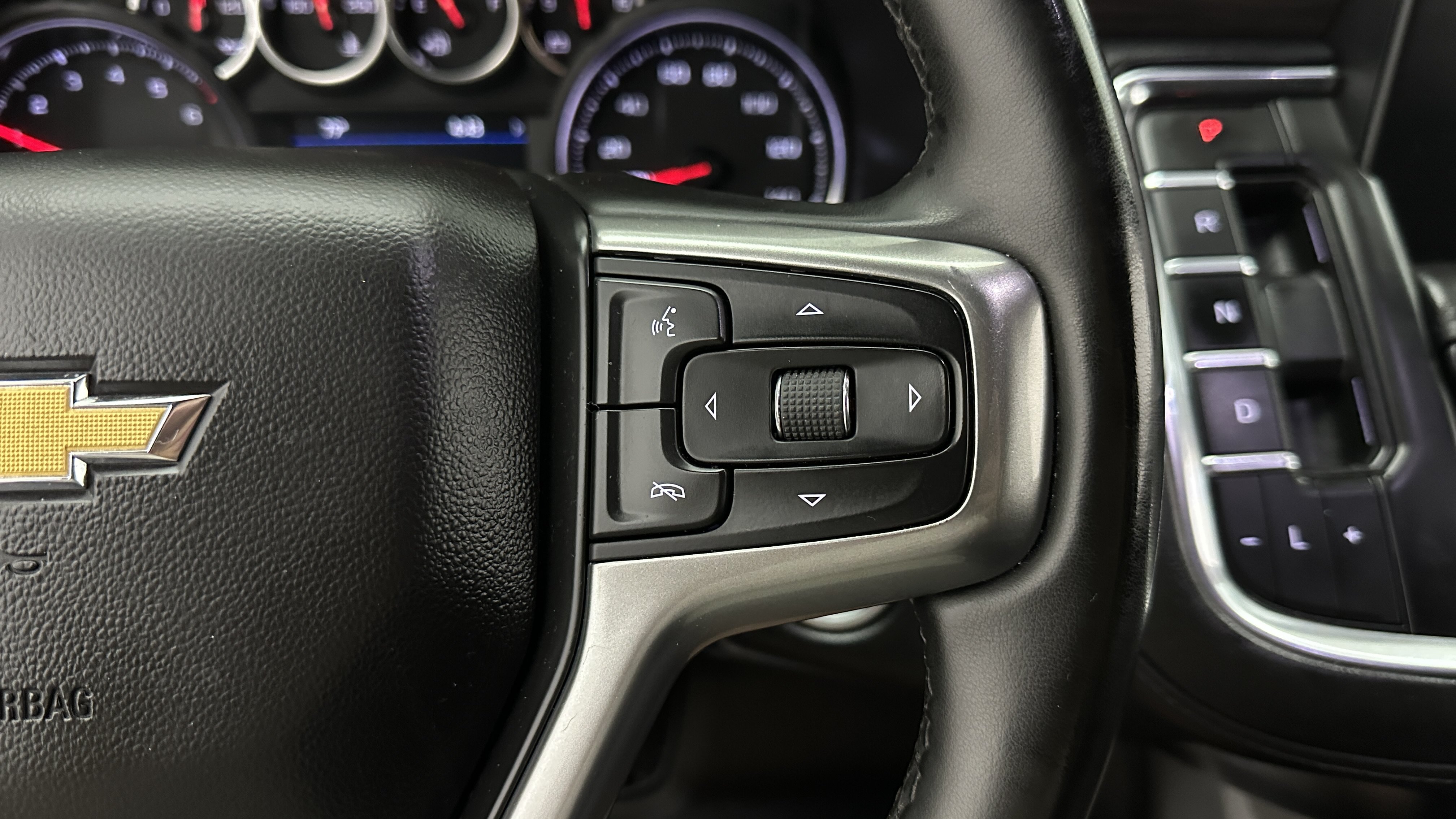 Used 2024 Chevrolet Tahoe LS RWD image 22