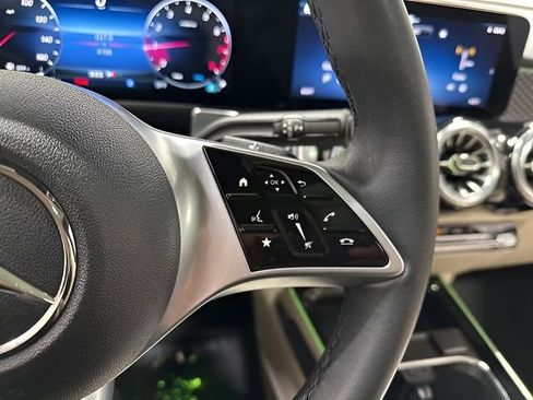 Used 2025 Mercedes-Benz GLB 250 4MATIC image 20