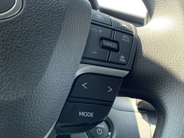 Used 2025 Toyota Camry LE FWD image 23