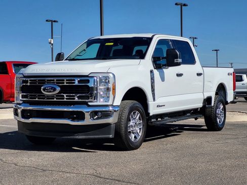 Used 2025 Ford F250 XLT image 4