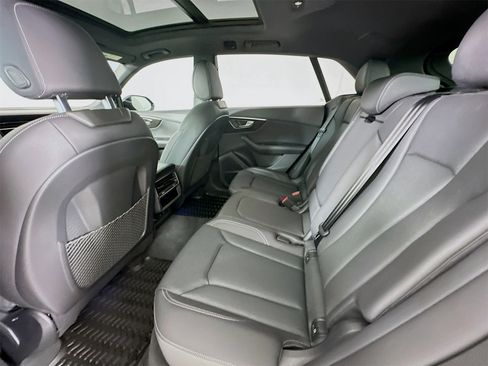Used 2025 Audi Q8 Premium Plus image 26