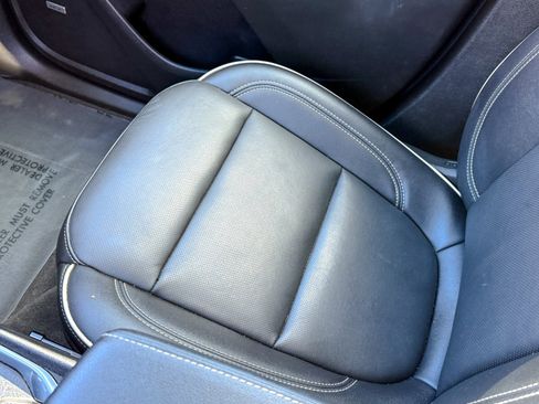 Used 2023 Chevrolet Traverse Premier w/ Redline Edition image 35