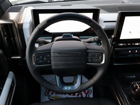 New 2025 GMC Hummer EV 2X image 35
