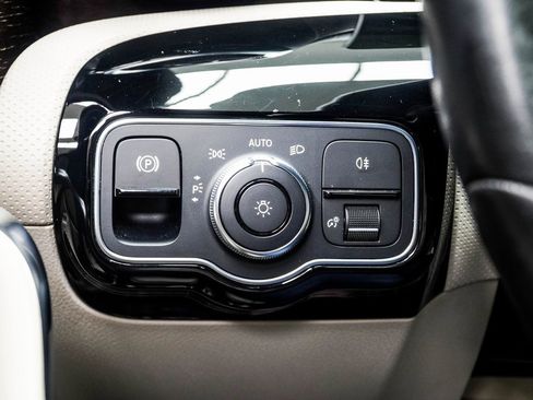 Used 2020 Mercedes-Benz A 220 4MATIC image 29