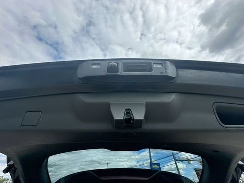 Used 2025 Chevrolet TrailBlazer LT AWD/4WD image 43