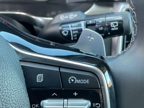 Used 2023 Kia Sorento EX image 16