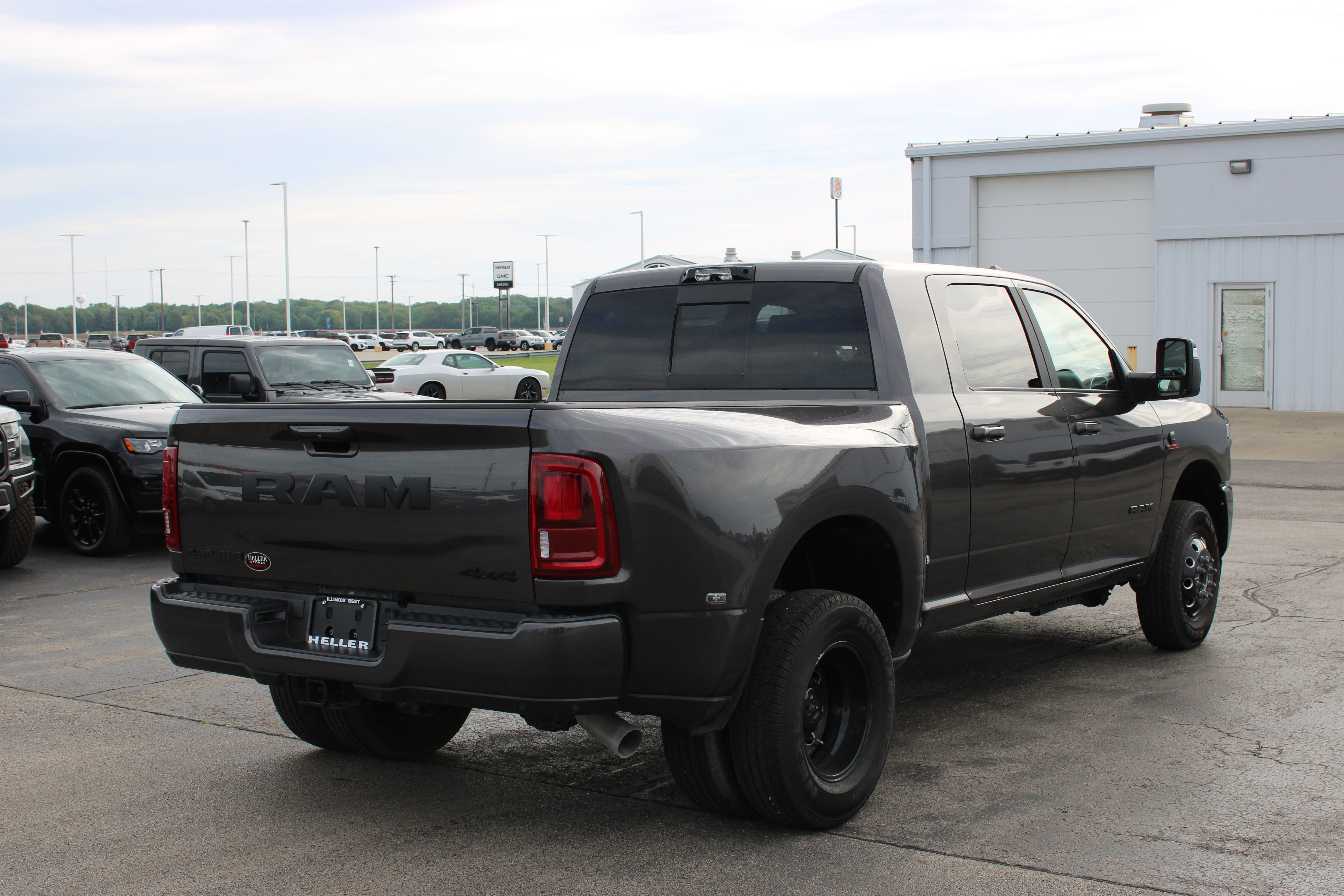 Used 2025 RAM 3500 Laramie w/ Night Edition AWD/4WD image 8