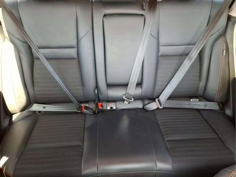 Used 2025 Nissan Rogue SV image 18