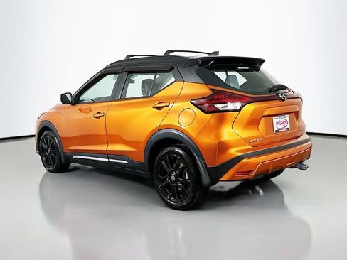 Used 2021 Nissan Kicks SR w/ SR Premium Package FWD image 15