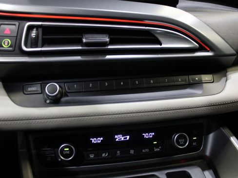 Used 2015 BMW i8 image 32