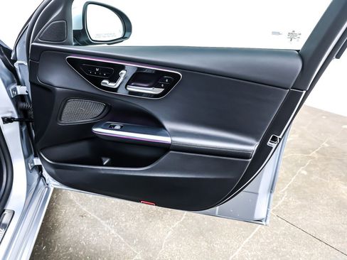 Used 2023 Mercedes-Benz C 300 Sedan image 25