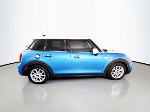Used 2018 MINI Cooper S FWD image 11