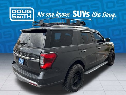 Used 2022 Ford Expedition Limited image 6