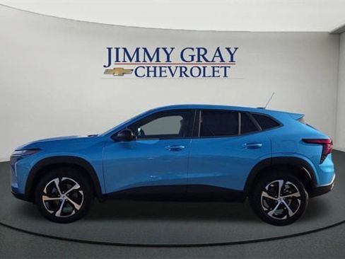 New 2026 Chevrolet Trax RS w/ Sunroof Package image 6