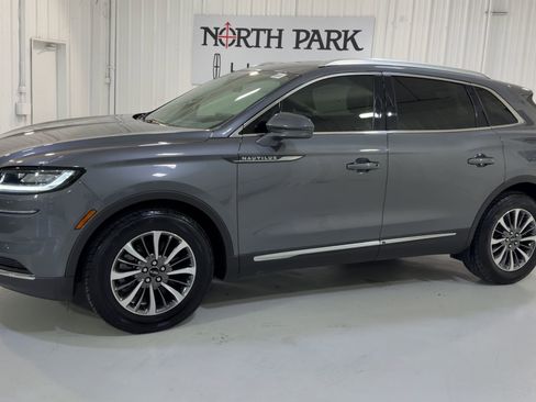 Used 2023 Lincoln Nautilus AWD w/ Premium Package image 6