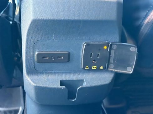 Used 2025 Ford Maverick Lariat w/ 4K Tow Package AWD/4WD image 12