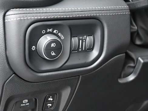 Used 2025 RAM 1500 Limited image 14