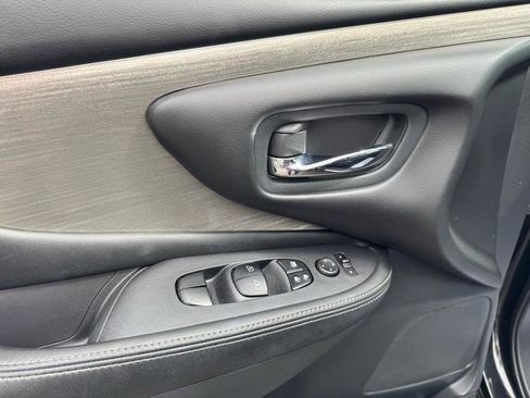 Used 2018 Nissan Murano S image 12