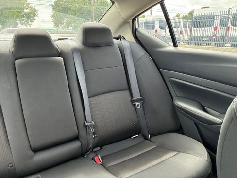 Used 2025 Nissan Altima 2.5 SV FWD image 32