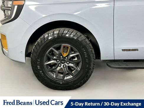 Used 2025 Ford Expedition Tremor AWD/4WD image 36