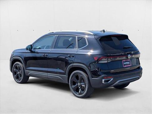 New 2025 Volkswagen Taos SEL image 9