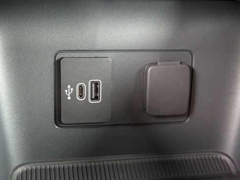 New 2026 Ford Explorer Active RWD image 17