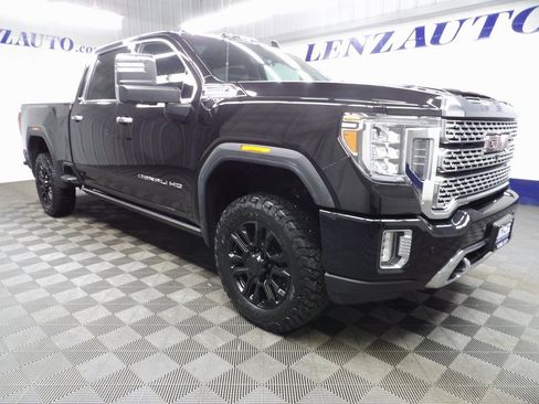 Used 2023 GMC Sierra 3500 Denali w/ Technology Package image 3