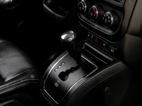 Used 2017 Jeep Patriot Sport w/ Power Value Group FWD image 25
