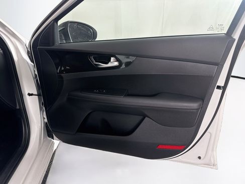 Used 2024 Kia Forte GT FWD image 33