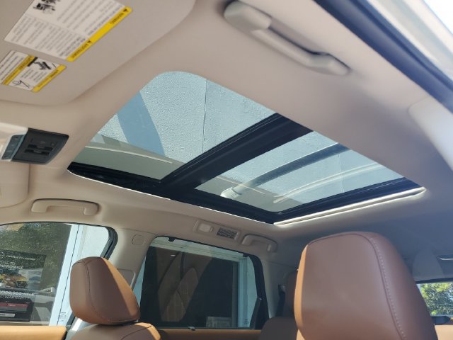 Certified 2025 Nissan Pathfinder Platinum w/ Cargo Package FWD image 6
