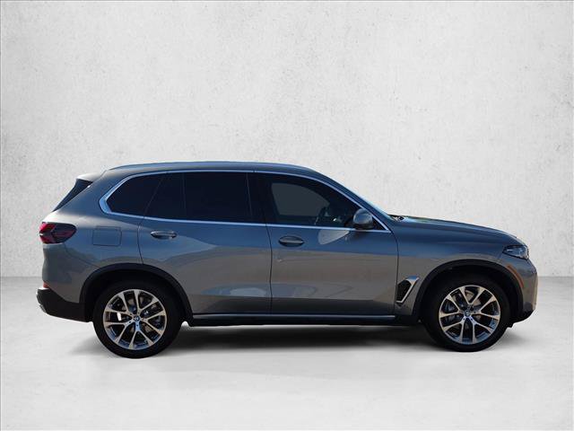 Certified 2024 BMW X5 xDrive40i w/ Executive Package AWD/4WD image 4