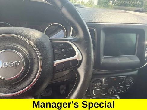Used 2020 Jeep Compass Latitude w/ Cold Weather Group AWD/4WD image 18