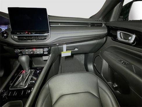 New 2025 Jeep Compass Limited w/ Sun & Sound Group image 25